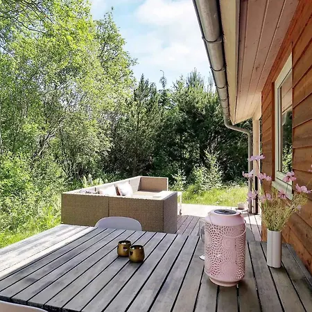 Tatil Evi Cozy With And Fireplace