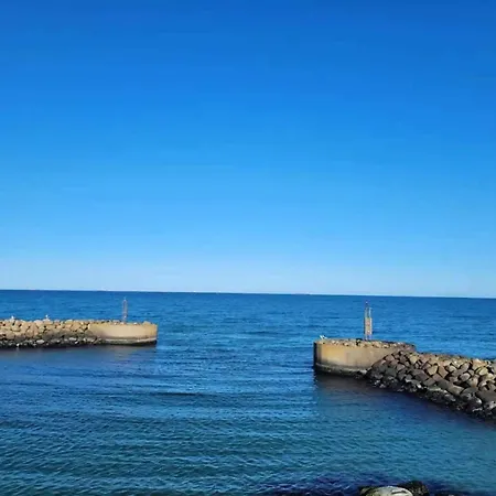 Cozy With And Fireplace Ålbæk