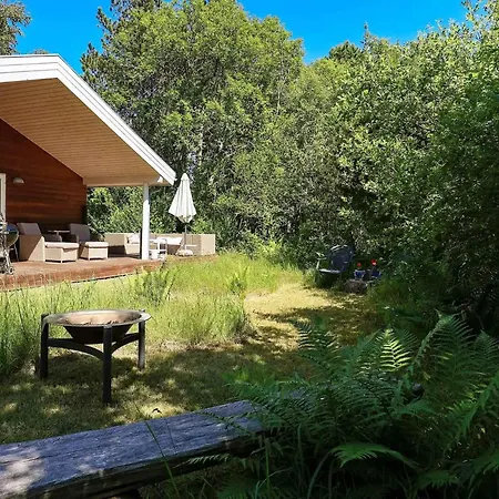 Casa de Férias Cozy With And Fireplace