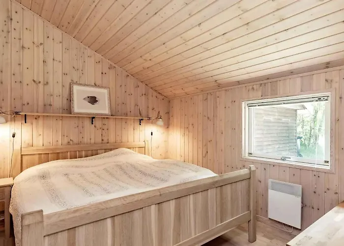 Cozy With And Fireplace Holiday home *